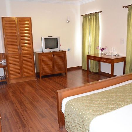 Trinity Suits Bangalore Exterior foto